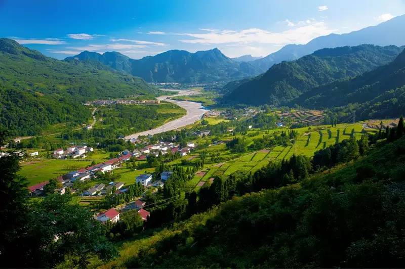 160633pauwad6azmnzmdin.jpg