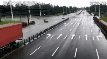 153358xb2ib2bhzki2h0xe.gif