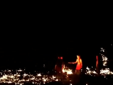 130544vzwwgqsx36eqr66q.gif