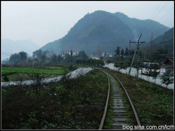 彭白铁路：小火车上的102分钟-4.jpg