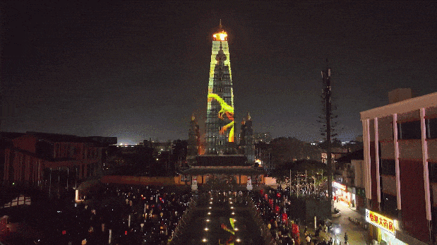 121636e57jcj0uvyc9jz9x.gif